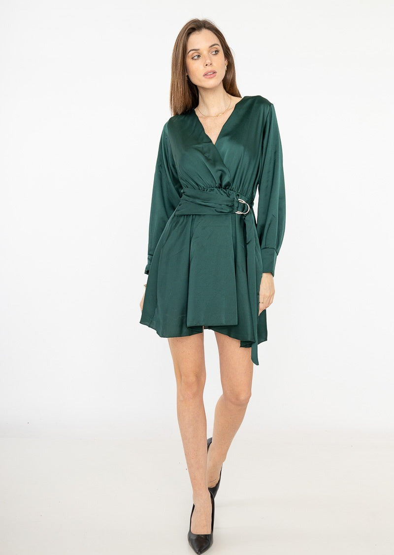 Robe courte satinée vert sapin détail
