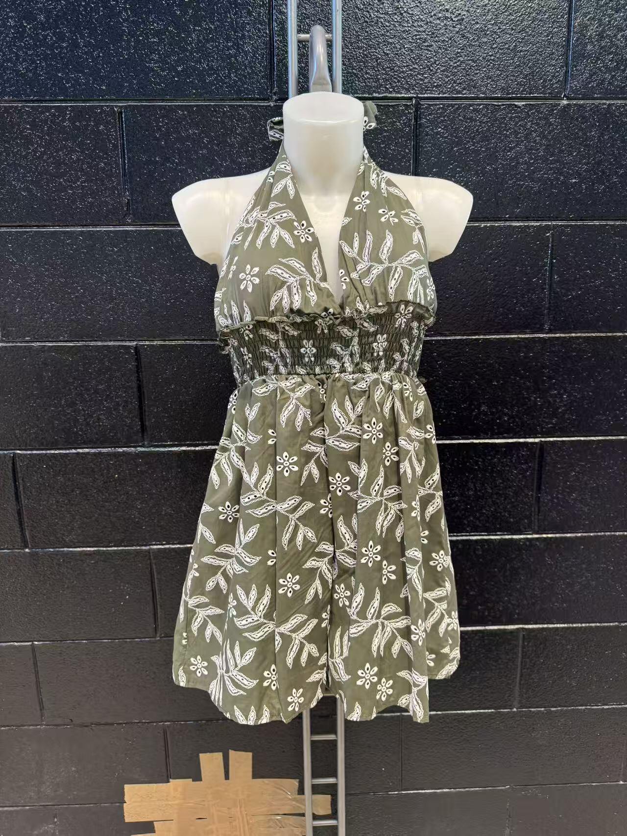 Robe courte botanique vue de dos