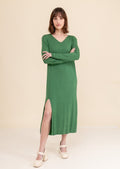 Robe longue en maille verte à fente